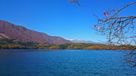 秋晴れの青木湖